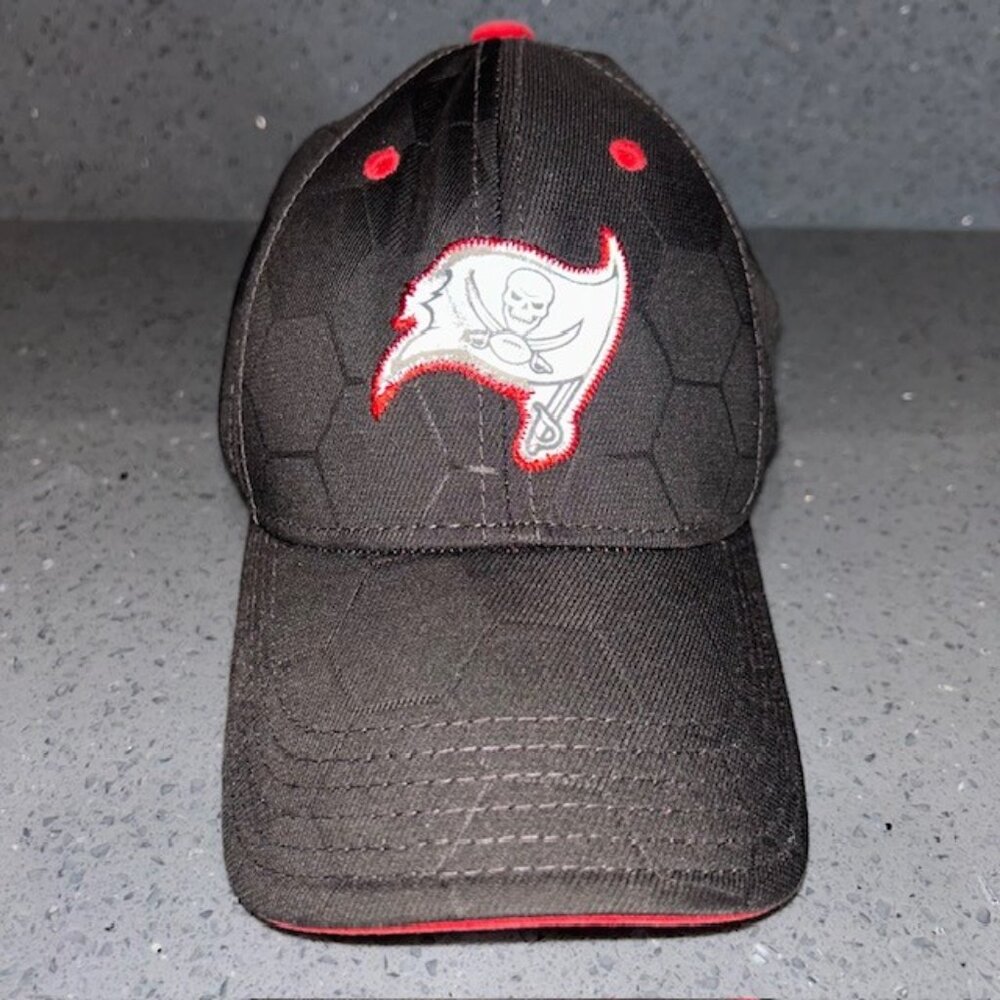 NFL Team Apparel Headwear Hat NFL Tampa Bay Buccaneers Youth Cap One Size OSFM